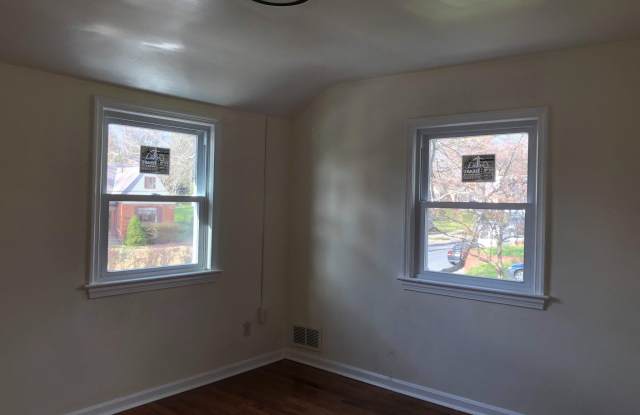 2606 PARKER Avenue Gallery 3