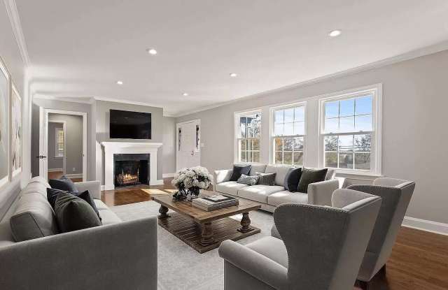 305 Hillside Drive Gallery 4