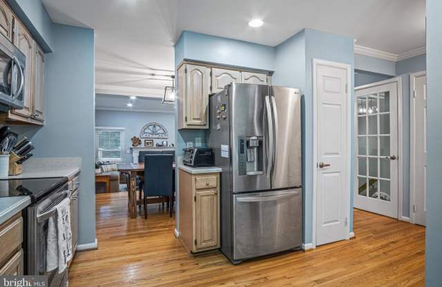 1430 NEWPORT SPRING COURT Gallery 4