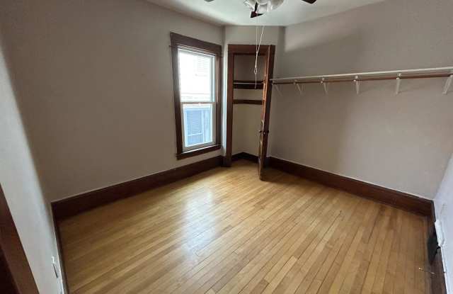 514 East Johnson Street - 2 Gallery 4
