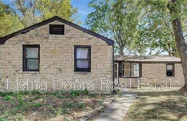 348 S 38th St photos photos