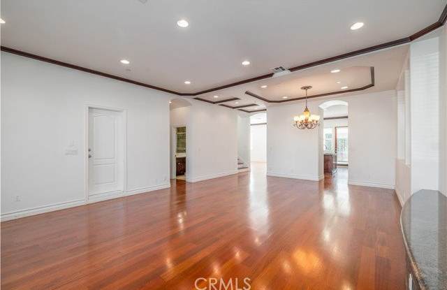 2402 Ives Lane Gallery 3