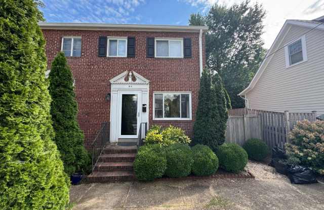 Beautiful 2 Bed 2 Bath Semi-Detached Brick Home In Groves Mt photos photos