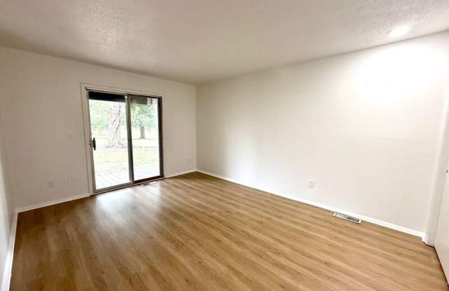 3309 East 113th Terrace Gallery 4