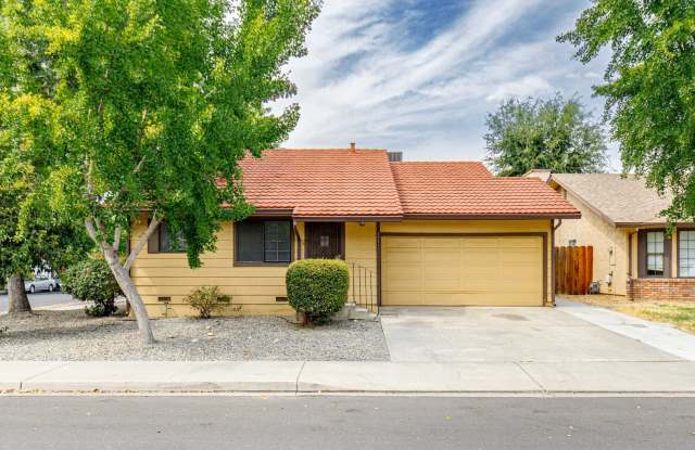 3 bed 2 bath home for RENT in Modesto by Highway 99 and Costco! - 3521 Akeby Drive, Modesto, CA 95356