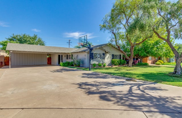 8440 E ROSEWOOD Lane - 8440 East Rosewood Lane, Scottsdale, AZ 85251