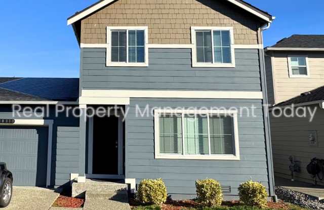 3 Bedroom Home with Garage + Fenced Yard! photos photos