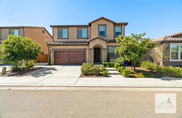 Wonderful 4 Bedroom 3 Bath Home photos photos