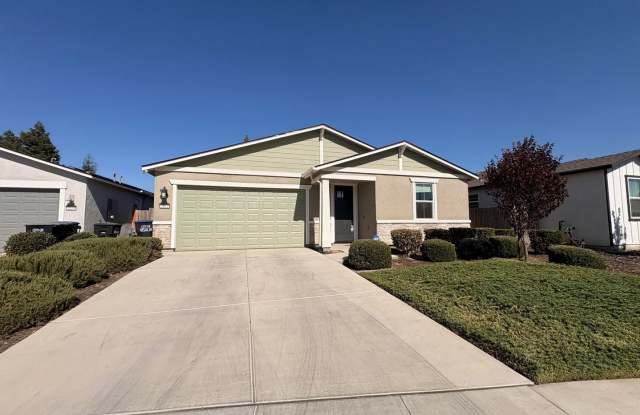 Cozy Home for rent in Visalia Gallery 3