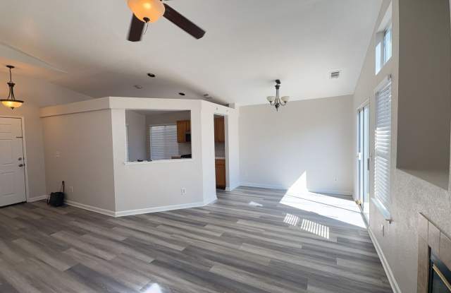 Beautifully Remodeled Single Story 3bed / 2bath in Antioch Gallery 4
