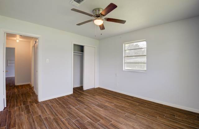 3419 Avenue B Gallery 4