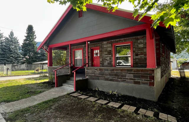 Home in Beautiful Kellogg, Idaho - 127 North Avenue, Kellogg, ID 83837