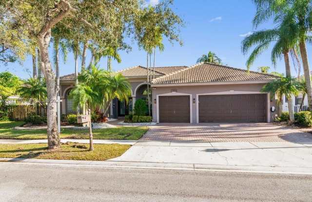 2221 NW 129th Ter photos photos