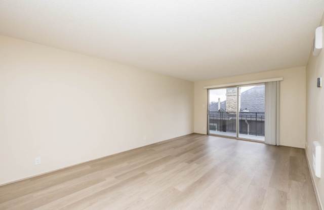 345 MacArthur Apartments photos photos