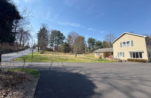 Country Living at Its Finest – 3676 Lower Saucon Road, Hellertown, PA Gallery 4