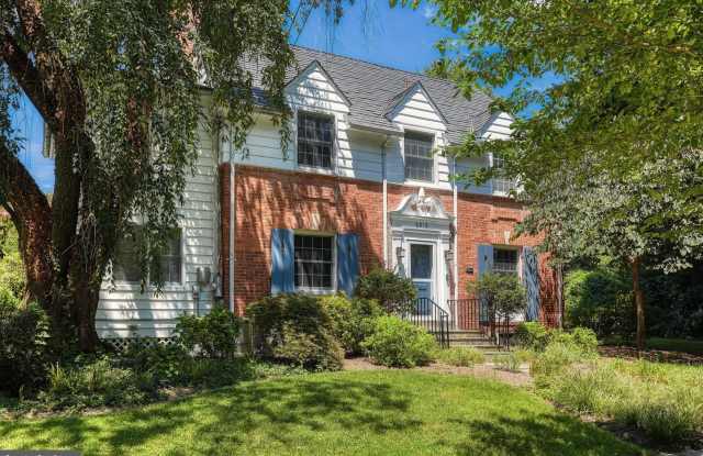 6912 OAKRIDGE AVE - 6912 Oakridge Avenue, Chevy Chase, MD 20815