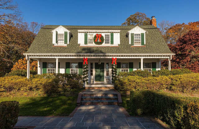 29 garner Lane - 29 Garner Lane, Bay Shore, NY 11706