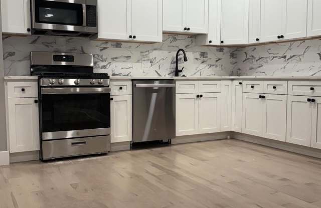 2840 W GIRARD AVENUE photos photos
