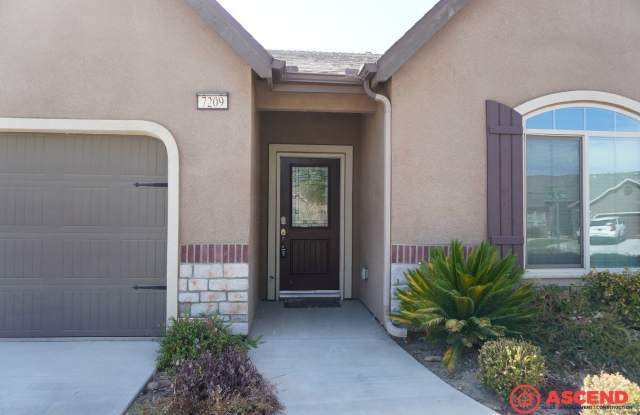 Move-In Special: $500 Off First Month! Stunning 3BR/2BA Corner-Lot Home with Solar & Modern Kitchen – Conduit St & Golden Square Ave Gallery 3