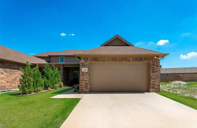 1016 Skyview Court Gallery 4