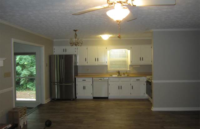 1040 Fieldstone Road Gallery 4