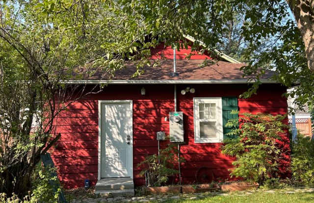 Charming Furnished 1BR Home with Garage  Yard – Country Feel in the City photos photos