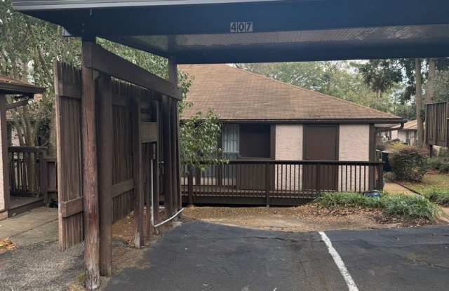 Charming and Spacious 2BR/2BA Townhome in Central Tallahassee photos photos