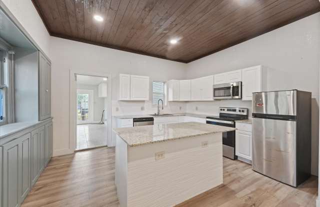 725 S Walnut Street photos photos