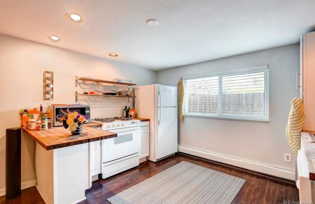 Must see studio near Sloans Lake! photos photos