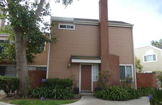 Updated Townhome in Country Club Village Green photos photos