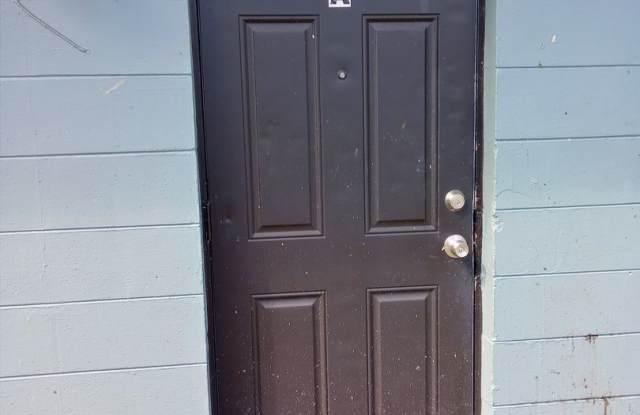 1327 West Point Dr - Unit A Gallery 3