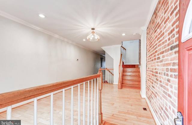 145 N STREEPER Street Gallery 4