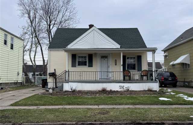 102 Francis Avenue photos photos