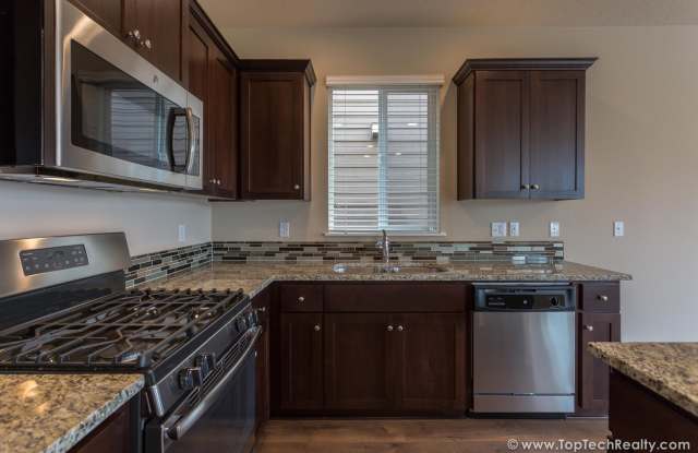 Beauiful 4 BD* 2.5 BA* Single Family Home In A Coveted Abbey Creek In A Highly Desirable Bethany Area, **A+ Schools**  ** Great Location!** Gallery 4