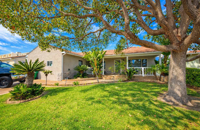 Large 8 Bedroom 4 Bath House Right Next to Campus! Gallery 1