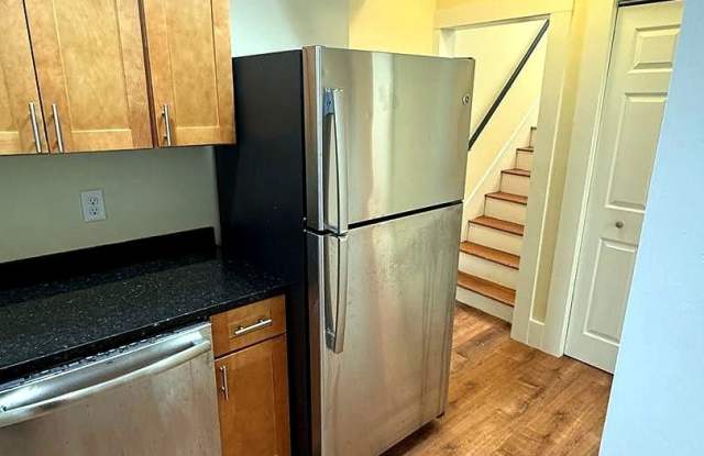 South Boston 4bed / 2bath available 9/1/2026 Gallery 1