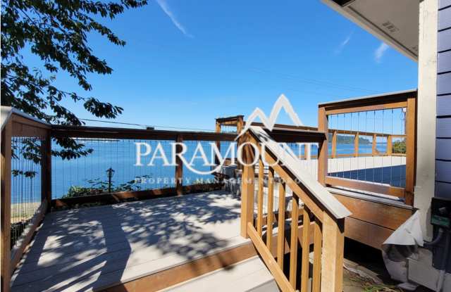 Remodeled 2 Bedroom with Water View! Gallery 4