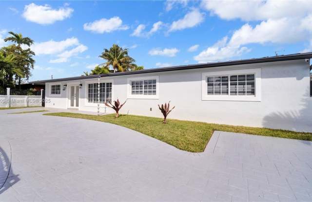 8101 SW 14th Ter photos photos