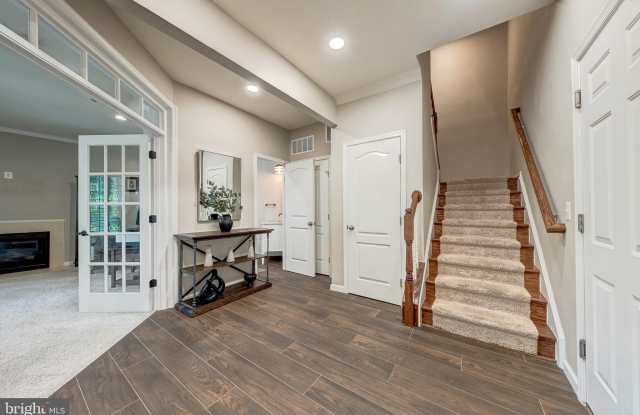 22739 BALDUCK Terrace Gallery 3