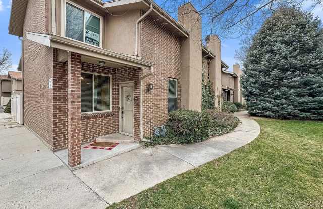 Spacious Townhome with 2 Kitchens, Huge Basement & 3 Full Bathrooms - Sandy, UT photos photos