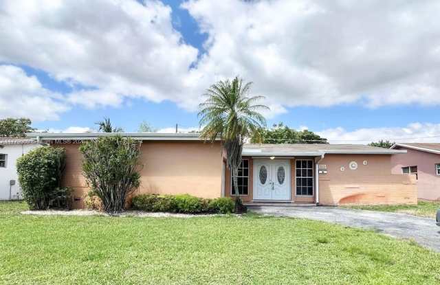 2111 NW 82nd Ter - 2111 Northwest 82nd Terrace, Sunrise, FL 33322