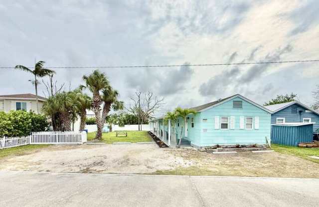 13207 3rd Street East - 2 Gallery 4