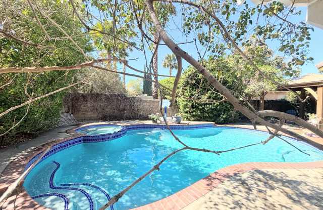 2658 W Paxton Avenue photos photos