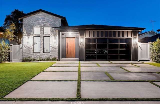 14602 Morrison Street photos photos