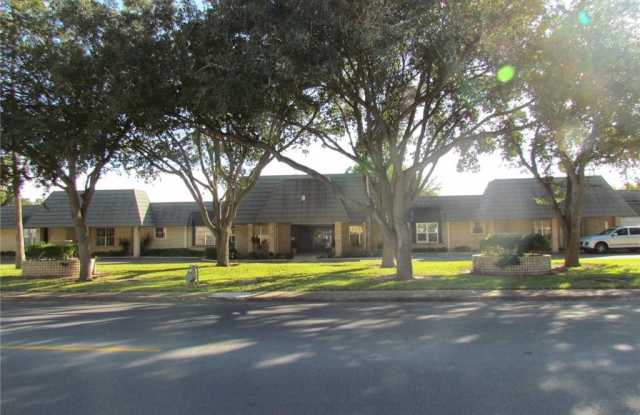 100 E Yuma Avenue - 100 East Yuma Avenue, McAllen, TX 78503