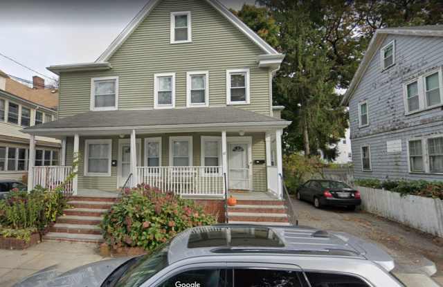 Spacious 4BR Condo in Brighton | Parking Included | Student Friendly Gallery 4