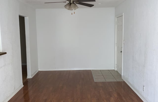 6642 West Walker Street Gallery 4