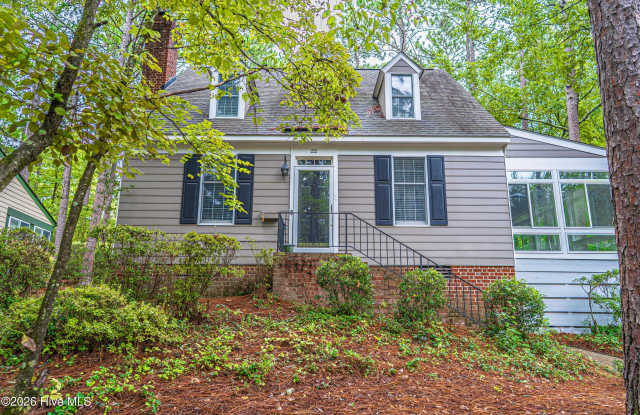 22 Village In The Woods Circle Gallery 1