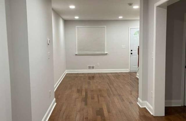 3606 MANCHESTER Avenue Gallery 3