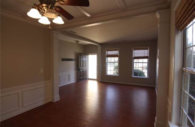 6395 Whirlaway Drive Gallery 3
